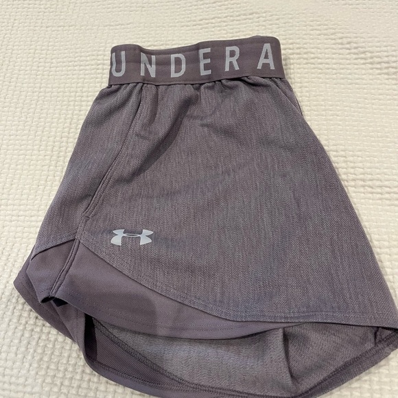 Under Armour Women Shorts XS - Picture 3 of 7